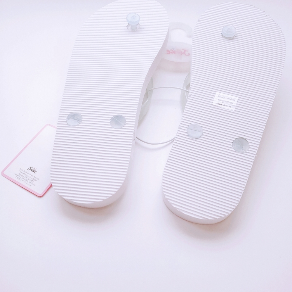 Sandals - Picture 2 of 6